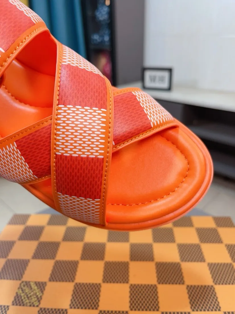 Men's shoes 💰380🌹🌹 (lv-Louis Vuitton) New men's slippers, high-end boutique, exquisite embossed logo decoration on the upper, fine workmanship, super soft soles, casual, loose and comfortable, a must-have in summer! \nsize：38-44